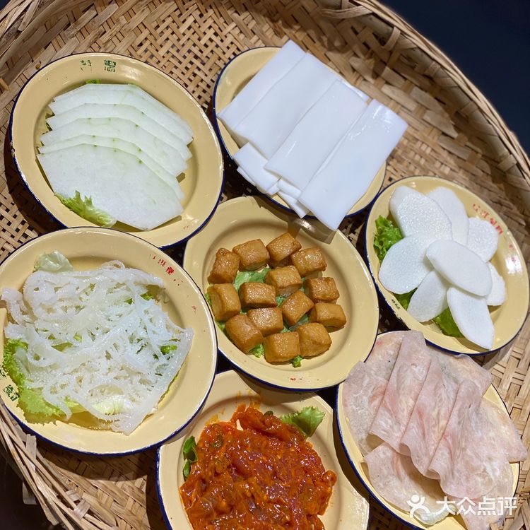 团购超划算的一家味道足的市井火锅