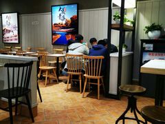 用餐区-肯德基(格尔木世邦店)