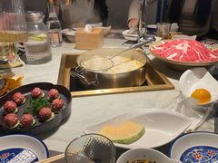 -尚尚仙·酸汤猪手·猪肚鸡火锅(华联万柳购物中心店)