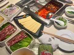 -海底捞火锅鲜切牛肉主题店(长寿路店)