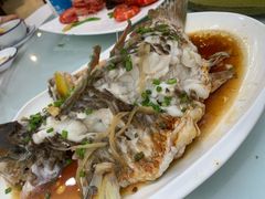 -三亚火车头万人海鲜广场