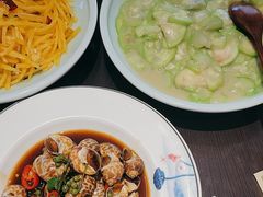 -川流不息·地道川菜·小龙虾(松东路店)