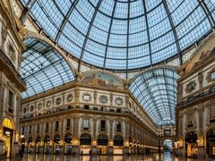 -文艺复兴百货(米兰大教堂广场店)