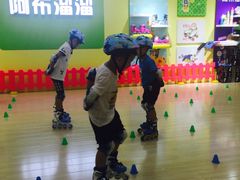 -阿布溜溜(同曦假日百货店)