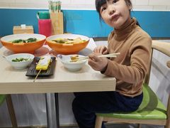 -菲哥麻辣烫(贵山小区店)