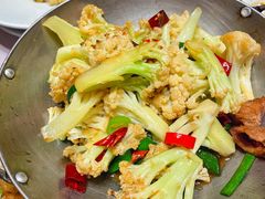 干锅有机花菜-阿明小菜·海鲜·上海菜(梅陇店)
