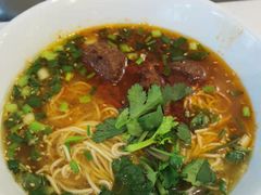 -李与白包子铺(桐梓林店)