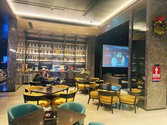 -星河吉酒店-BOND大堂吧·咖啡·简餐