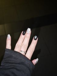 -小鸭梨影院式美甲