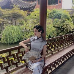 -唯一旅拍·颂当代影像艺术中心(上城店)