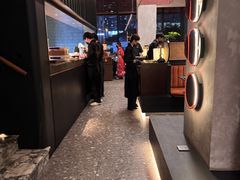 -铭牛烧肉·和牛海鲜自助(高新月牙湖店)