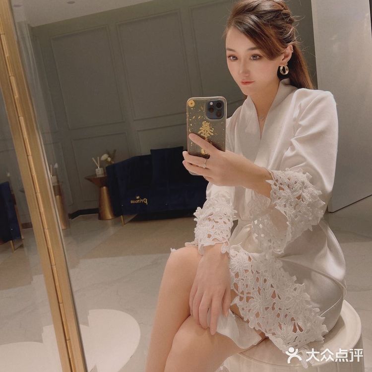 Grace Kelly婚纱与礼服（北京店）