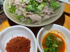 翘脚牛肉-大众跷脚牛肉馆·非遗传承单位(峨眉山店)