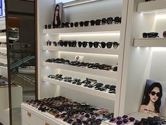 -J-Optical佳视明眼镜·蔡司视觉(青岛金茂览秀城店)