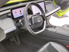 -小鹏汽车(北京龙湖长楹天街销售中心)