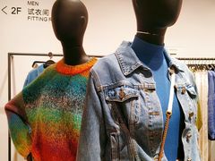 -URBAN REVIVO(上海中庚漫游城店)