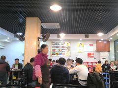 大堂-牛一煲美食(江高店)