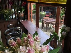 -Dash Teak House