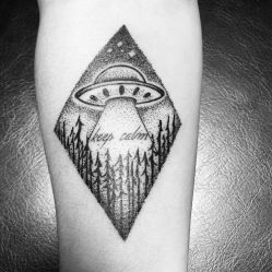 点刺-怪咖纹身刺青