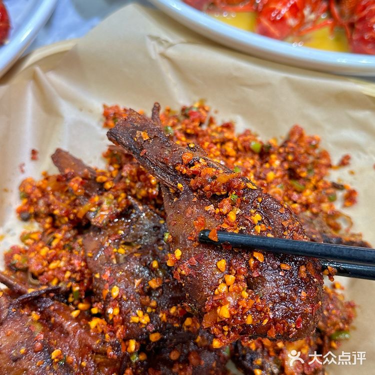 南京旅游一定要来玄武湖老牌龙虾店‼️