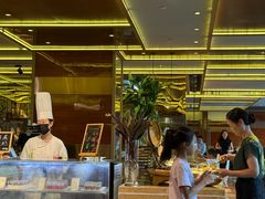 -大中华希尔顿酒店-念自助餐·嗨啤·小龙虾