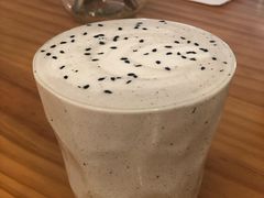 黑芝麻拿铁-Egg•Allday Brunch(襄阳北路店)