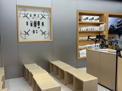 -DJI大疆(深圳华强北曼哈授权体验店)