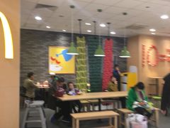 用餐区-麦当劳(龙湖北京大兴天街店)