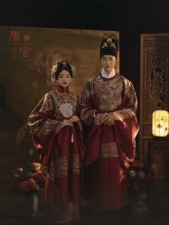 -莫兰迪婚纱摄影