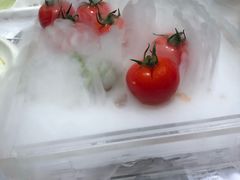 番茄脆菇沙拉-小大董·烤鸭(凤凰汇店)