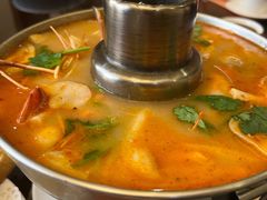 冬阴功筒骨汤底-金厨泰国餐厅·全泰籍厨师料理(拱北店)