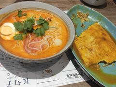 冬阴功海鲜米粉汤-长勺子东南亚(街道口店)