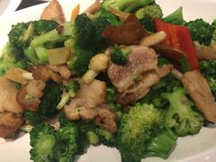 烧肉炒西兰花-华辉快餐店(江南西总店)