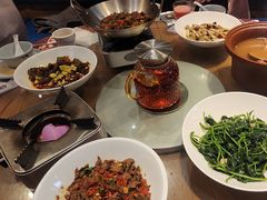 -黄泥岗·地道湖北菜(奥特莱斯店)