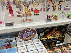 -泡泡玛特POPMART(世豪广场店)