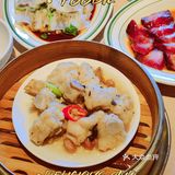 肠粉是招牌菜，我比较喜欢吃鲜虾肠粉，鲜虾还挺多的