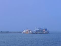 -北戴河碧螺塔海上酒吧公园