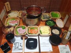 -独食火锅·半米屋台(直营总店)