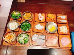 -银米·云南传统过桥米线(双廊黑金冠店)