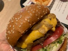 -The Habit Burger Grill 哈比特汉堡(复兴soho店)