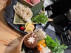 -湊湊火锅·茶憩(杭州湖滨银泰in77店)