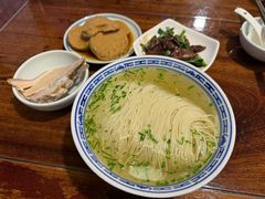 白汤面底-同得兴 Since·1995 传统苏式面馆(嘉馀坊店)