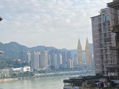 -白象居