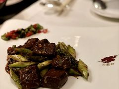 和牛配黑蒜-天龙轩(香港丽思卡尔顿酒店)