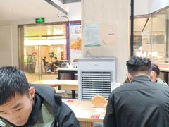 -魔都三兄弟酸辣粉·蘸卤炸串(虹桥万科店)
