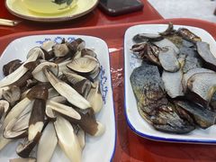 -菌之家·专业纯野生菌火锅·特色炒菌