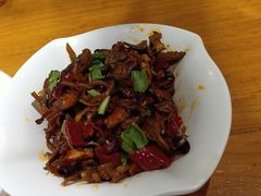 -隔壁老王·家常云南菜(花巷店)