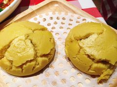 咬一口散架黄馍馍-西贝莜面村(近铁城市广场店)