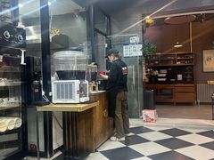 -愉肴麻辣香锅(中山路店)