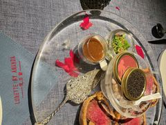 惠灵顿牛排-弦月窗LUNETTE BY AMANDA(复兴路店)